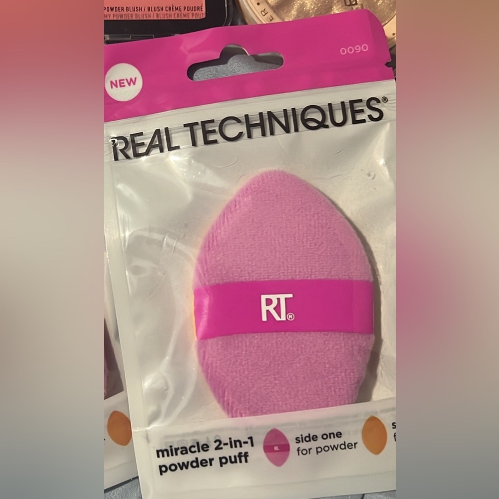 Real techniques miracle 2-1 powder puff
